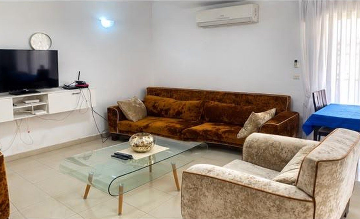 Studio meublé · Immeuble Mame Aïssata Diallo